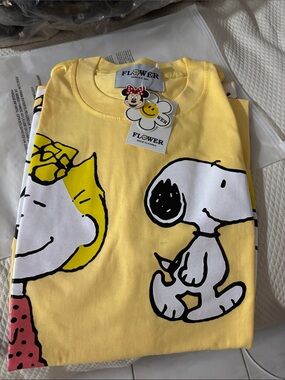 Flower Peanuts Graphic Short Sleeve Tee - Yellow Made in Korea
